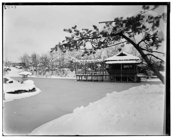 Japanese Garden.
Tea House from west shore.  Winter.  1915.