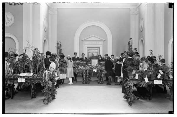 Exhibit, Children's Garden.  1922.
Class with teacher attending.