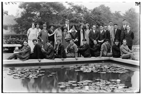 Biology class.
College of City of NY, B'klyn division, Summer School.