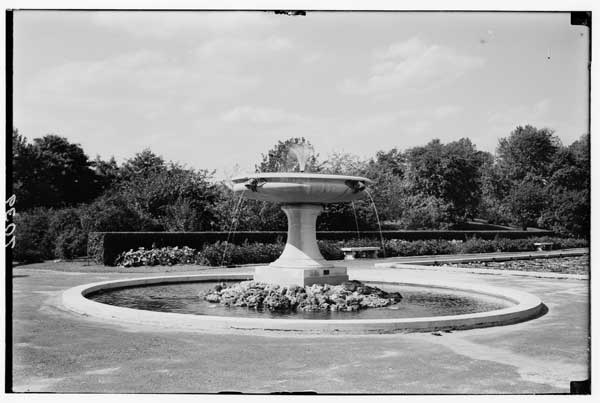 Jenkins Fountain, facing north-west.