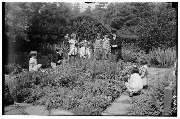 Shakespeare Garden, June, 1931.  Mrs. G.R. Butler & children.