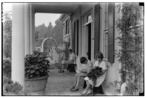 Children's House:
Reading and resting on the porch.
Hubert Zernickow, Stuart Winston, Loretta McArdle.